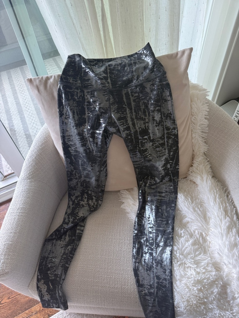 lululemon athletica Black & Silver Patterned Leggings